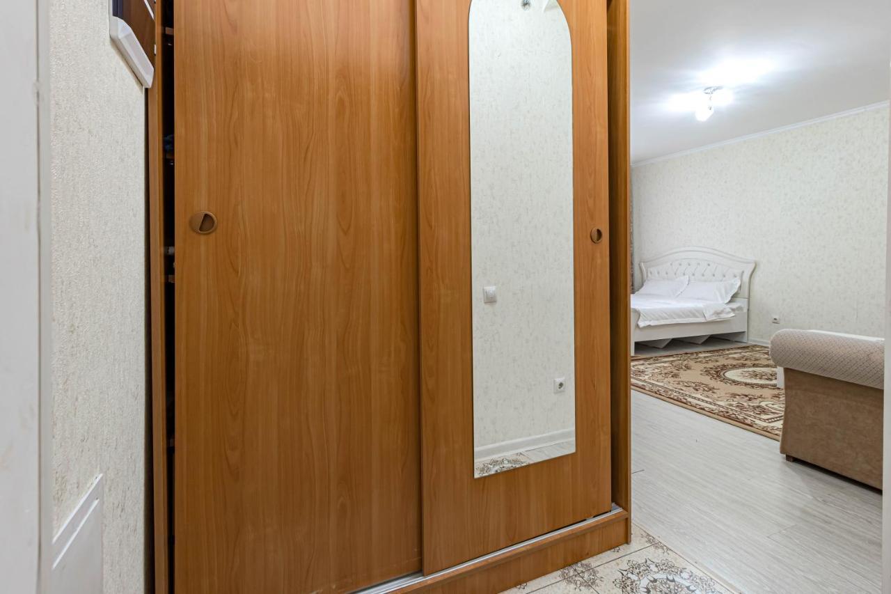 Apartments 7 Я-21/5-39 Astana Bagian luar foto
