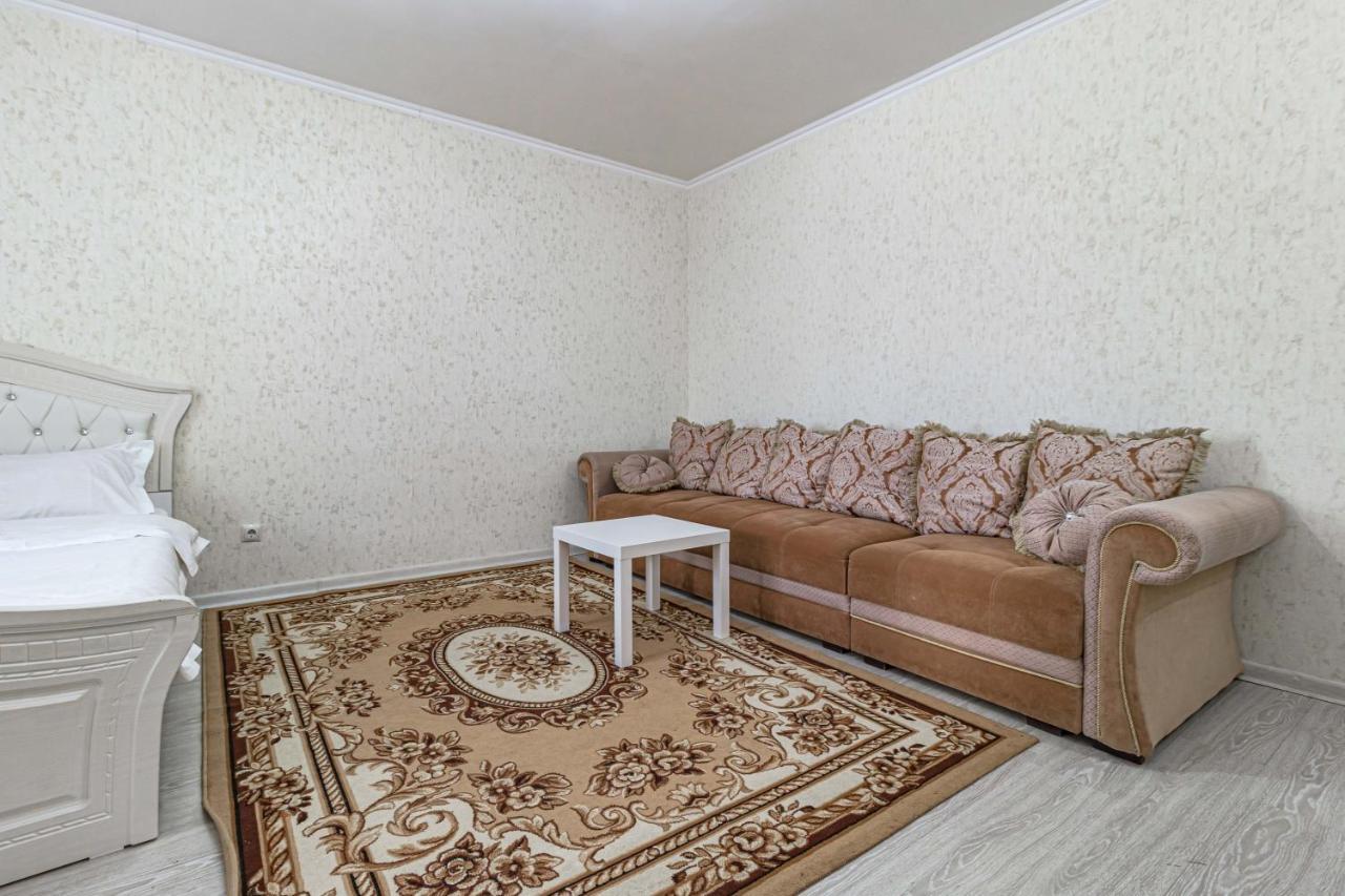 Apartments 7 Я-21/5-39 Astana Bagian luar foto