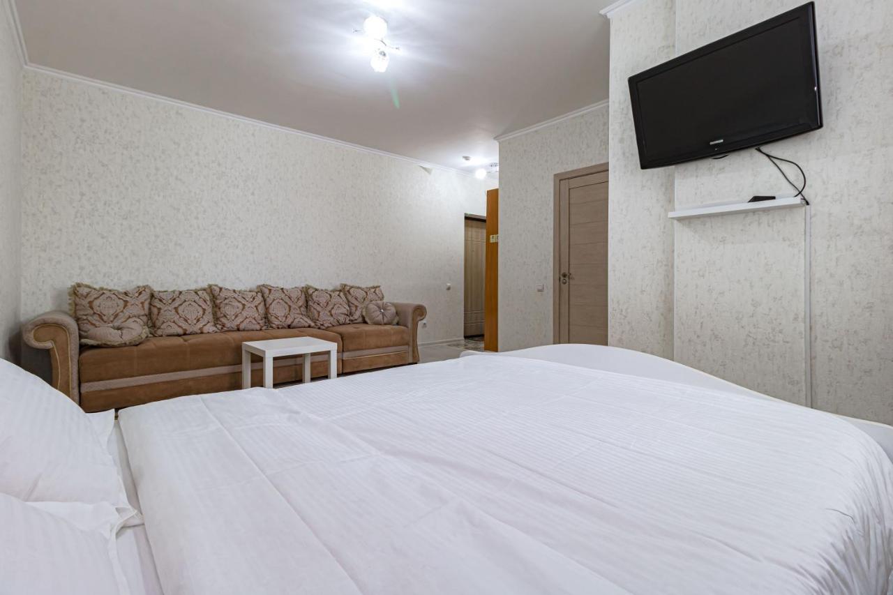 Apartments 7 Я-21/5-39 Astana Bagian luar foto